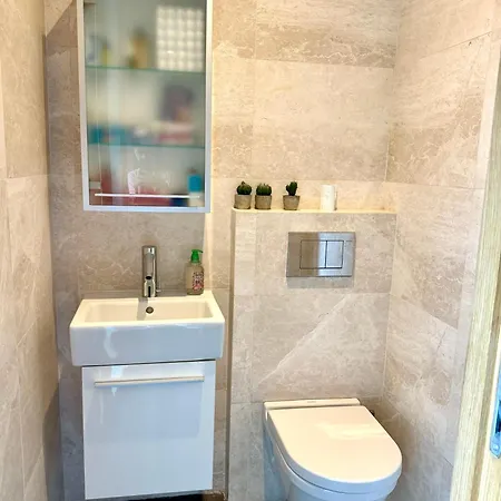 Place Des Lices, Parking, 75m2, Standing Apartment *